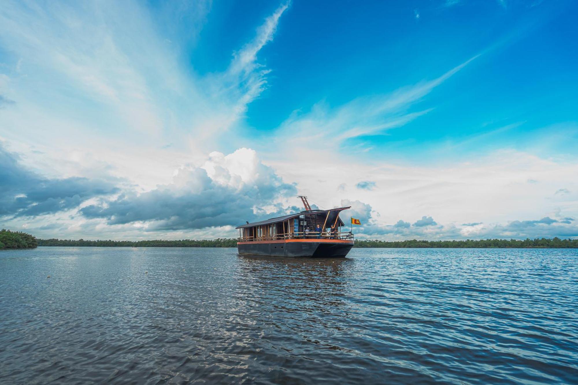 Hotel Yathra Houseboat Bentota Exterior foto